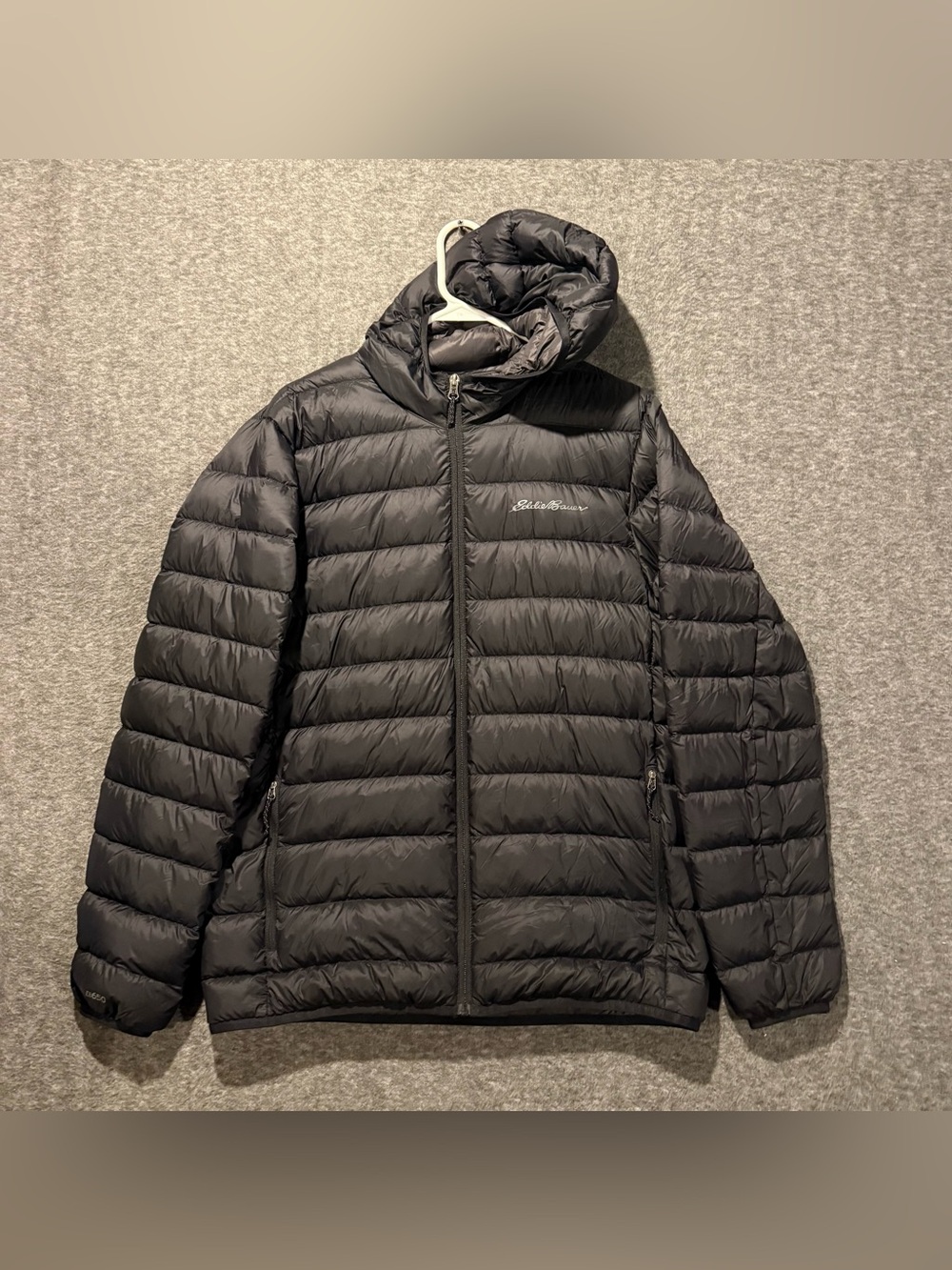 Eddie Bauer 650 Down Insulated Puffer Jacket Mens M Black Full Zip Hooded Light